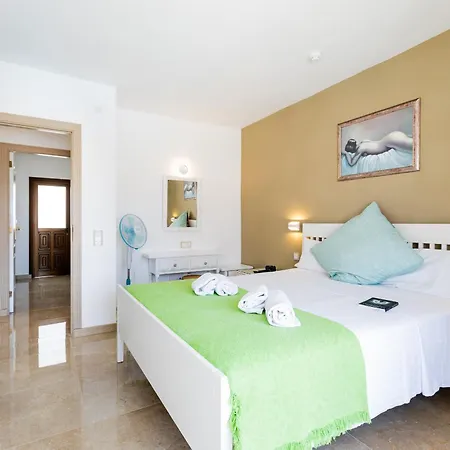 Floritas 80 Terrace&swimming Pool * Playa de las Americas (Tenerife)