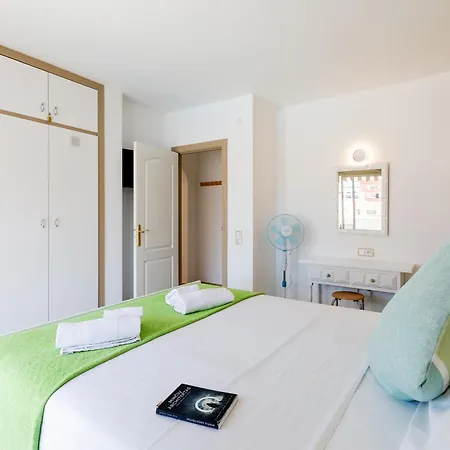 Floritas 80 Terrace&swimming Pool * Playa de las Americas (Tenerife)