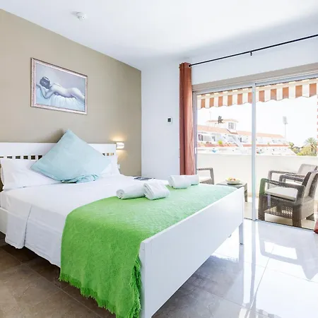 Floritas 23 Terrace And Swimming Pool 美洲海滩